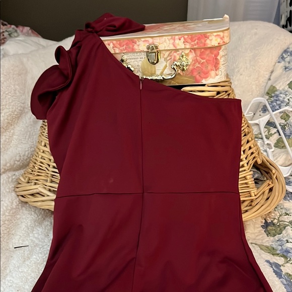 Red Asymmetrical One-Shoulder Cocktail Dress - Picture 4 of 7